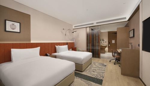 Room, 2 Twin Beds, Lake View