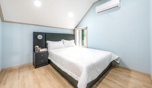 Basic Room, 2 Bedrooms (Blue Hill (House/Fireplace/Karaoke))