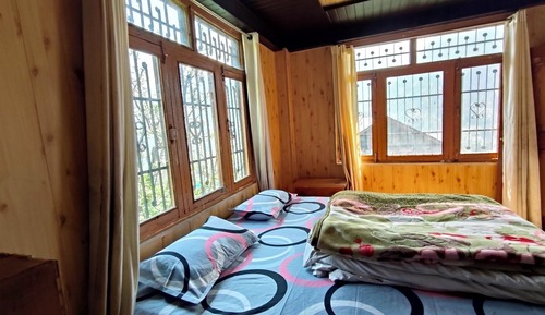 Classic Studio, Kitchenette, Mountain View