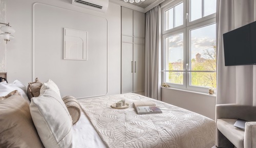 Exclusive Apartment, Balcony, City View