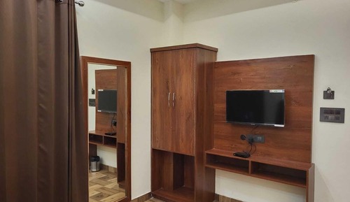 Deluxe Room, City View