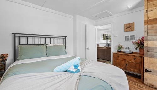 Signature Cabin, 2 Bedrooms, Non Smoking, Mountain View