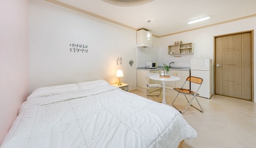 Basic Room, 1 Bedroom (Annex Room 102)