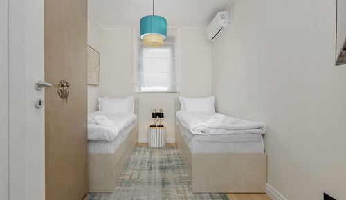 THREE BEDROOM APARTMENT