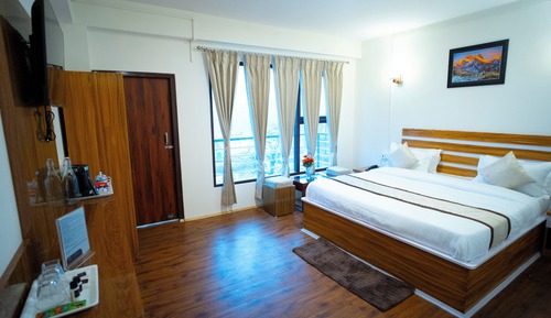 Suite, Balcony, Mountain View