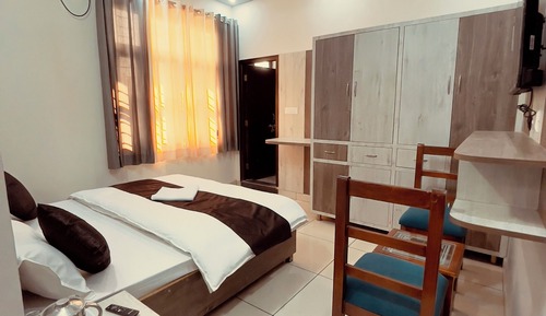 Family Double Room, Balcony, Mountain View