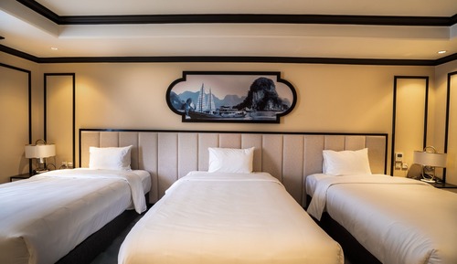 Deluxe Triple Room, City View