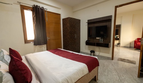 Deluxe Room, City View