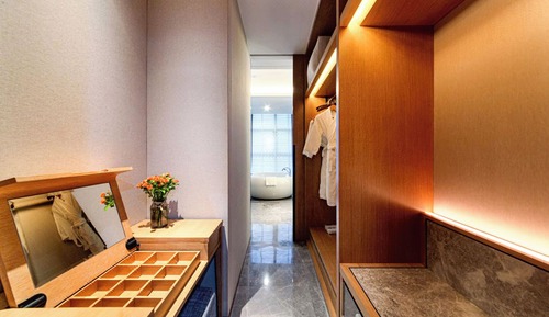 Executive Suite