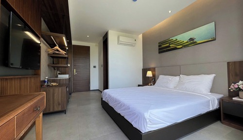 Deluxe Double Room, Balcony, Garden View