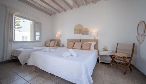 Triple Room, Balcony, Hill View