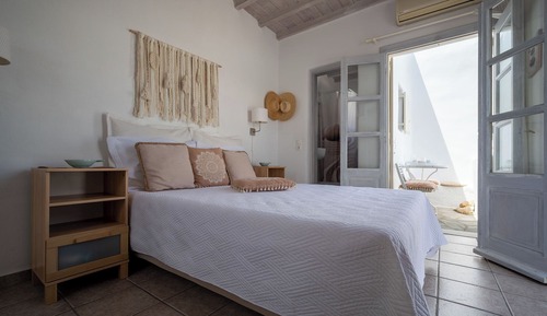 Signature Room