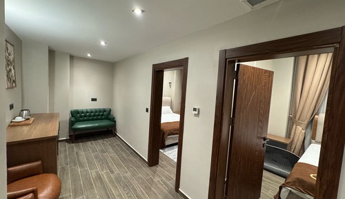 Luxury Studio Suite, City View