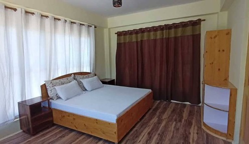 Economy Room