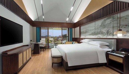 Deluxe Room, 1 King Bed, Non Smoking