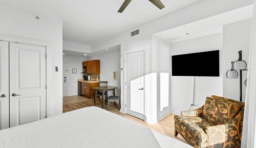 Studio, Ocean View (402)