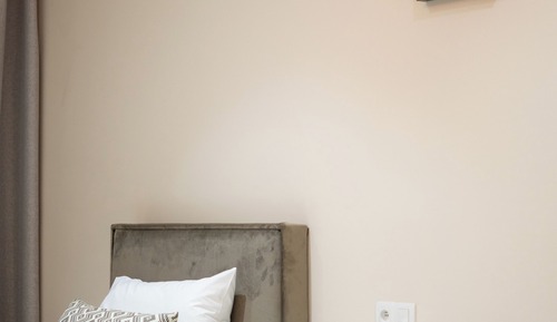 Senior Suite, City View