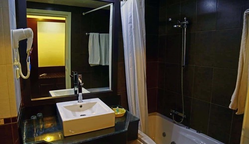 Triple Room, Balcony, Garden View