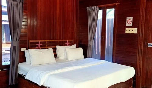 Standard House, 1 King Bed, Non Smoking, Garden Area