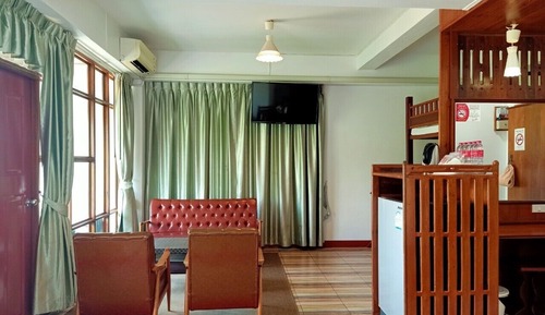 Family Room, River View, Corner