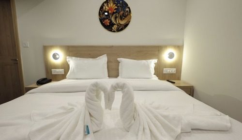 Family Double Room, City View