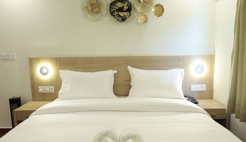 Superior Double Room, City View