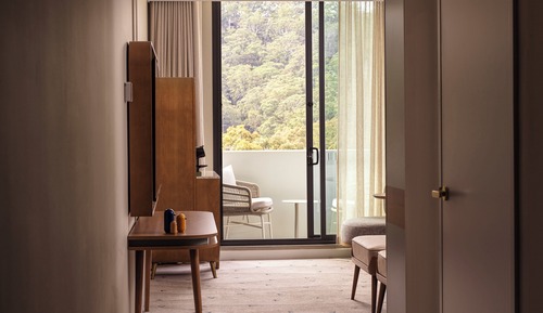 Premium Room, 1 King Bed, Balcony