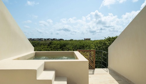 Standard Penthouse, 2 Double Beds, Non Smoking, Pool View