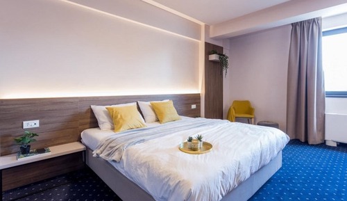 Superior Double Room, City View