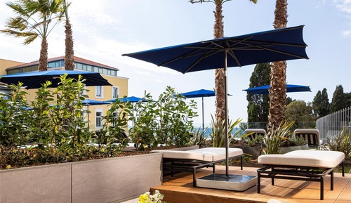Deluxe Room, 1 King Bed, Terrace, Garden View