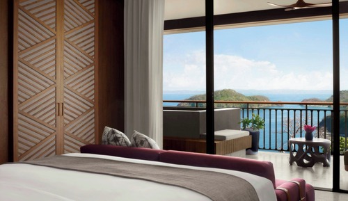 Basic Room, 1 King Bed, Non Smoking, Ocean View