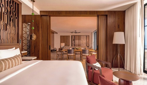 Basic Room, 1 King Bed, Non Smoking, Ocean View (Balcony)