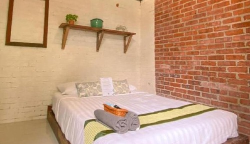 Room, River View