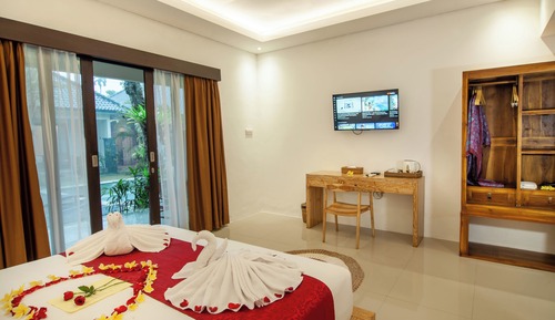 Deluxe Double Room, Pool View