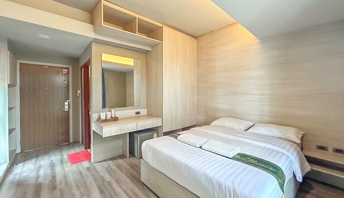 Superior Double Room, City View