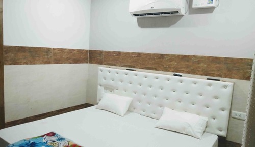 Classic Double Room, City View