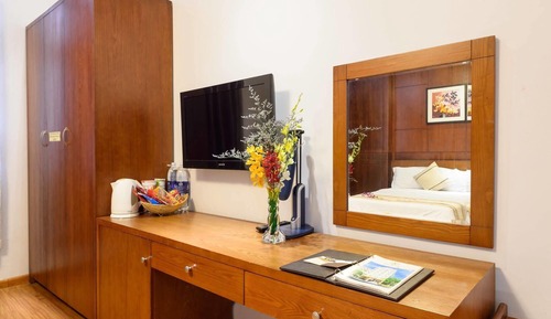 Basic Double Room, Patio, Garden View