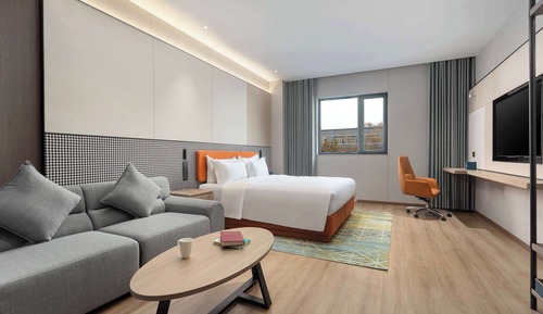 Business Room, 1 King Bed, Non Smoking