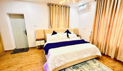 Luxury Apartment, Balcony, City View