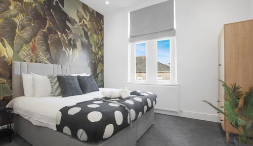 Comfort Apartment, City View