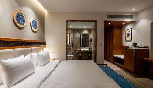 Classic Room, 1 King Bed, Non Smoking