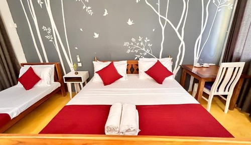 Deluxe Triple Room, Pool View