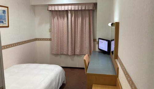 High Deluxe Single with Additional Amenities (Smoking)