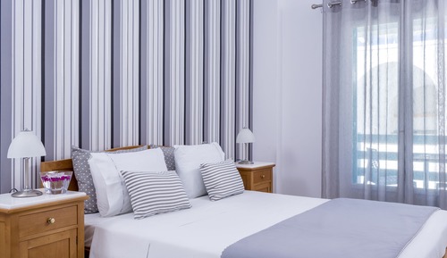 Honeymoon Suite