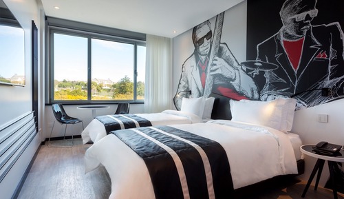 Twin Room (Harmony)