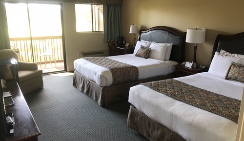 Deluxe Room, 2 Queen Beds, Balcony, Golf View