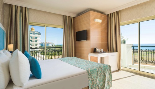 Family Room, Sea View