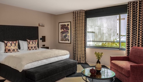 Deluxe Apartment