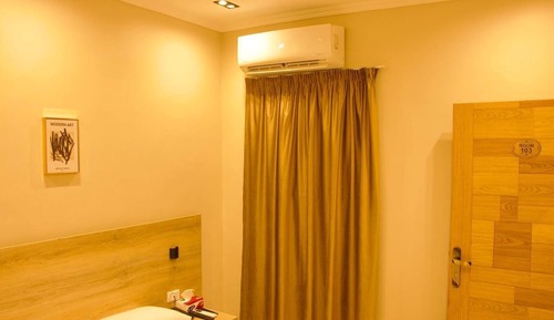 Deluxe Single Room