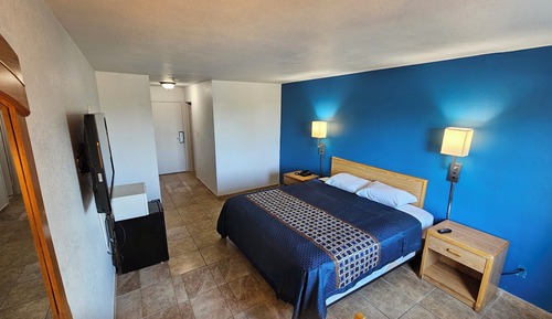 Standard Room, 1 King Bed, Smoking